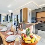 Villa Adina